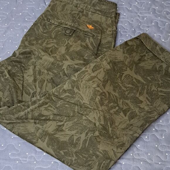Dockers green cropped pants size 31 waist - Picture 1 of 6
